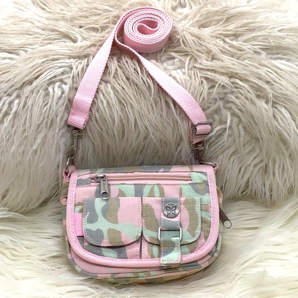 Mudd Handbags - 🌼3/$12🌼BUNDLE DEAL! Mudd Pink Camo Print Crossbody